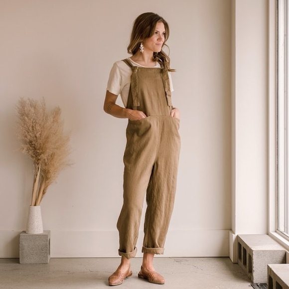 ISO Beaton Linen overalls and/or shortalls - Picture 2 of 3
